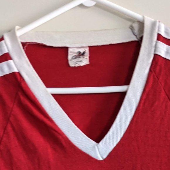 Vintage v neck t-shirt - Picture 2 of 2